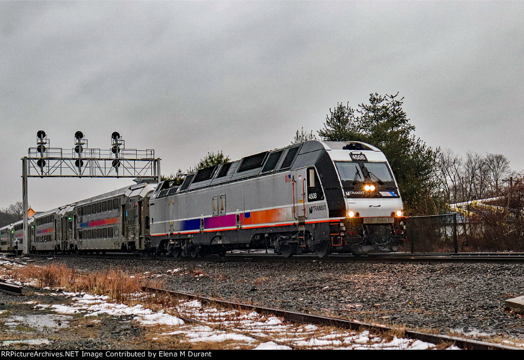 NJT 4508 on train 1115